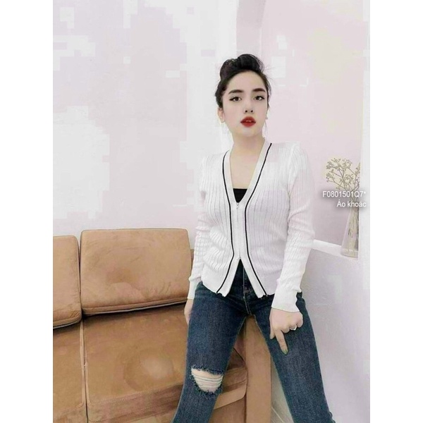 Áo khoát len trắng viền