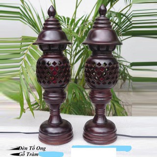 CẶP ĐÈN TỔ ONG GỖ TRÀM CAO 34CM MÀU ĐEN NÂU TRANG TRÍ BÀN THỜ