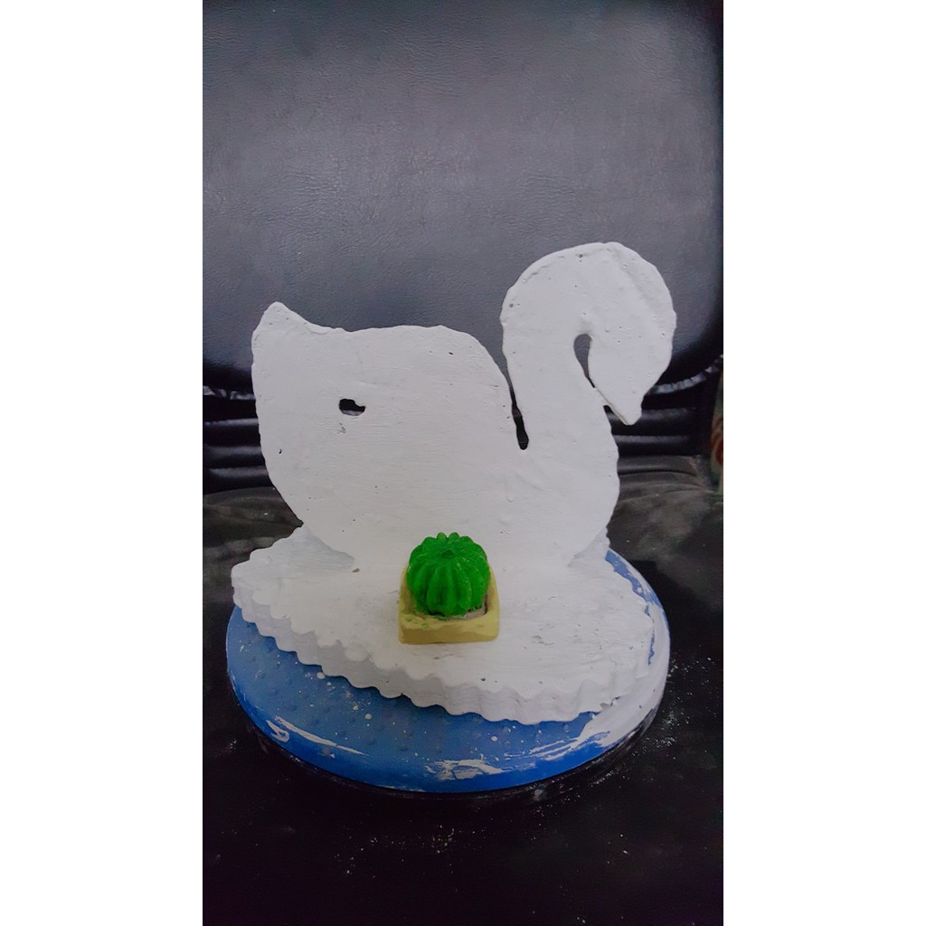 Tượng chim thiên nga kèm xương rồng và chậu mini