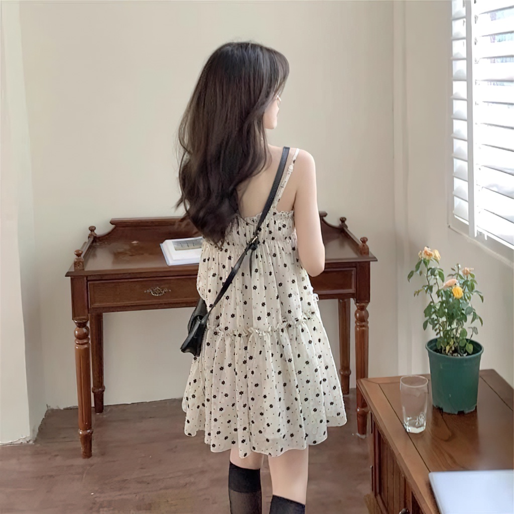 Đầm hoa nhí 2 dây dáng ngắn mini váy xoè màu trắng kèm áo khoác croptop len mỏng Ulzzang