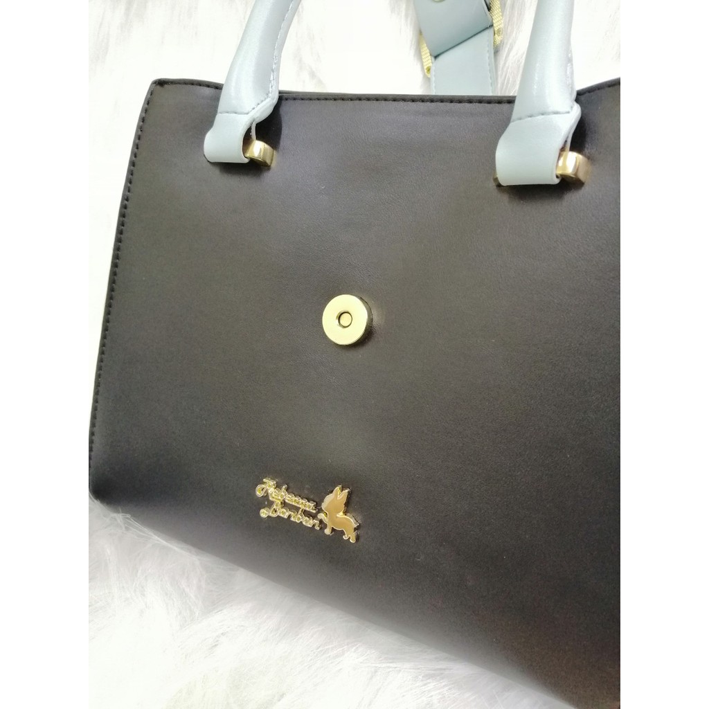 Túi cầm tay vuông màu xanh biển phối đen PU. #RebeccaBonbon chó Bull Nhật Bản