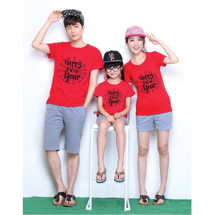 Đồ gia đình tết 2022 , Áo gia đình màu đỏ .