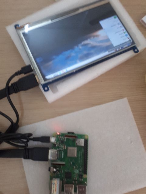 Raspberry Pi 3 Model B+ made in UK và Nguồn chính hãng 5V 2.5A | BigBuy360 - bigbuy360.vn