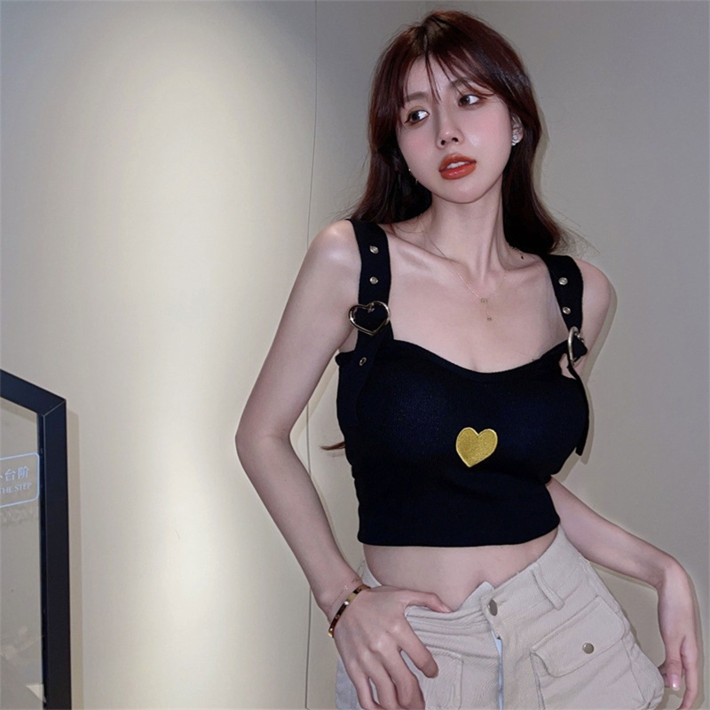 Áo Croptop Dệt Kim Hai Dây Cài Khóa Kim Loại Thêu Họa Tiết Trái Tim Xinh Xắn Cho Nữ