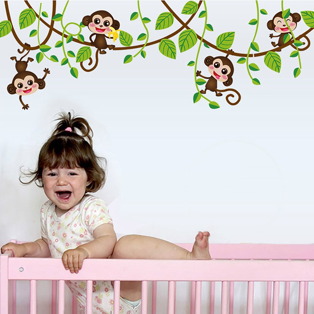 Miếng dán tường hình những chú khỉ leo cây dễ thương cho trang trí