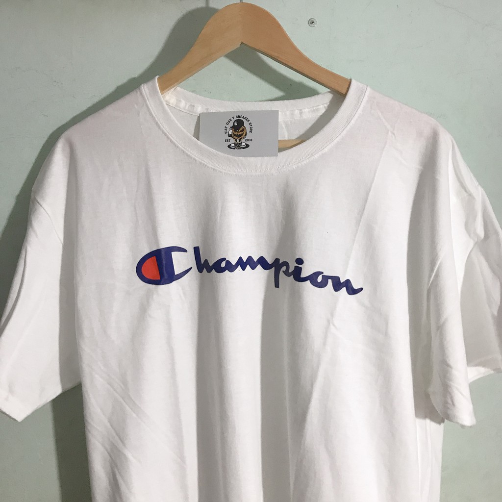 ÁO CHAMPION GRAPHIC LOGO WHITE - 100% AUTHENTIC - 100% SHIPPED US