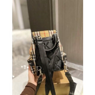 Balo Thể Thao Burberry Cỡ Lớn Chất Liệu Da Thời Trang Cho Nữ