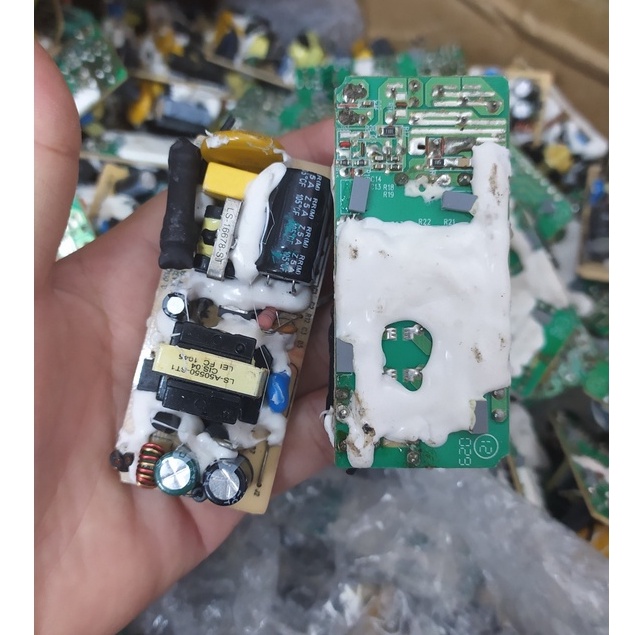 Nguồn rời 5V 2A không vỏ