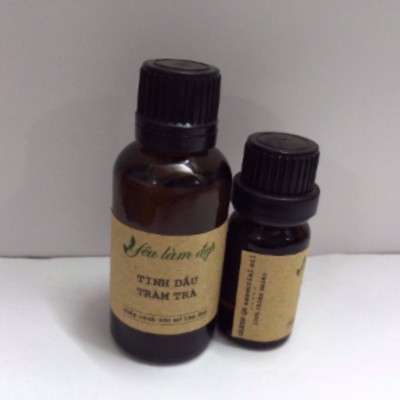 Tinh dầu tràm trà (Tea tree oil)