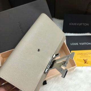 Cluth LV