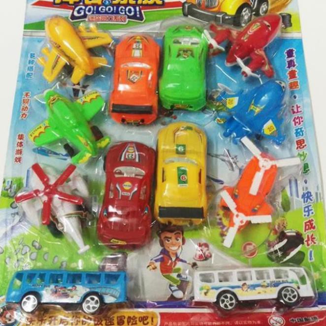 Vỉ 12 đồ chơi xe hơi mô hình, máy bay mô hình và xe khách
