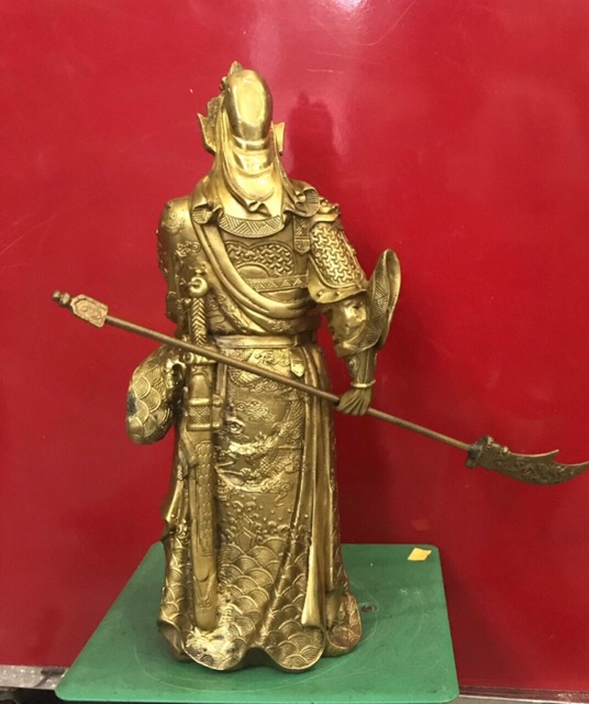 Tượng Quan Công trấn ải cao 38cm vật phẩm phong thuỷ bằng đồng