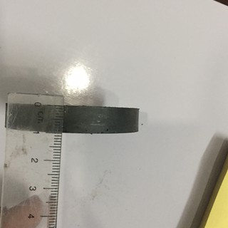 Nam châm Ferrite 80x10 lỗ 40mm