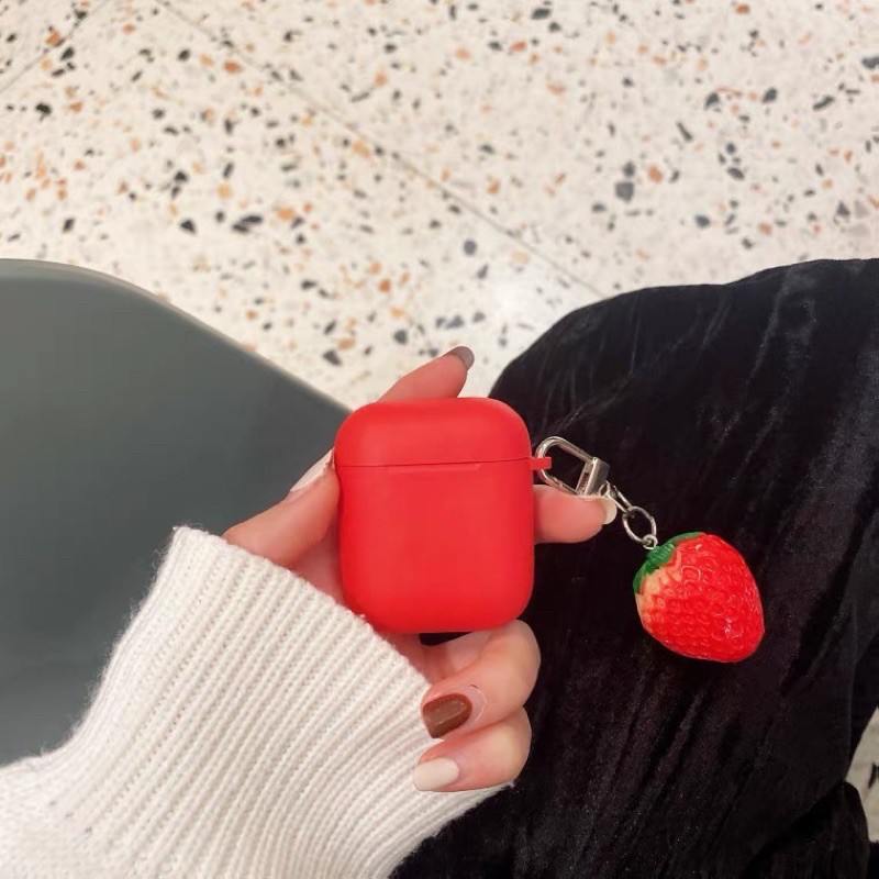 Vỏ case dâu đỏ bảo vệ bao đựng tai nghe airpods 1 2 - Ốp airpods chống va đập, chống bẩn, kèm móc khoá như hình