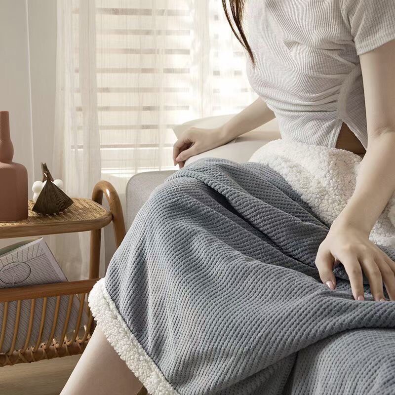 Chăn lông cừu cao cấp có khóa lồng được ruột kích thước 2m*2m3