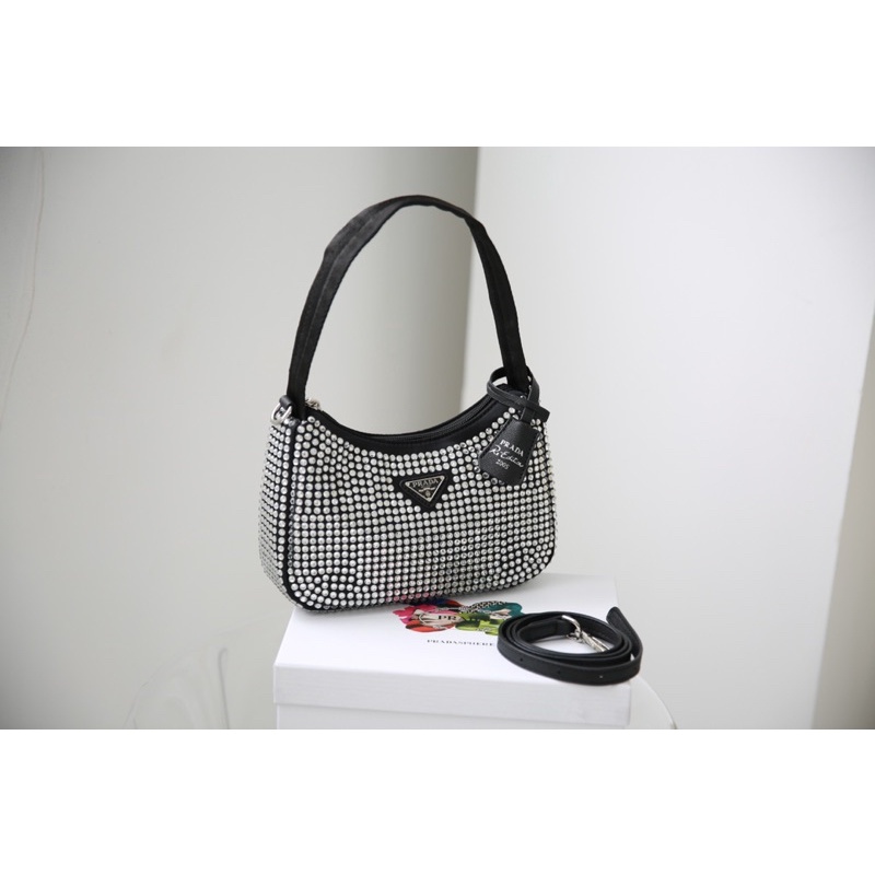Túi Xách P RA DA Đá gắn cả 2 mặt ,tag da in
