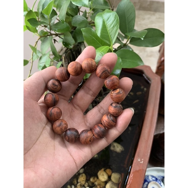 VÒNG TAY GỖ SƯA ĐỎ ,SƯA RỪNG TỰ NHIÊN.  HÀNG ĐỂ MỘC CÁC LOẠI.