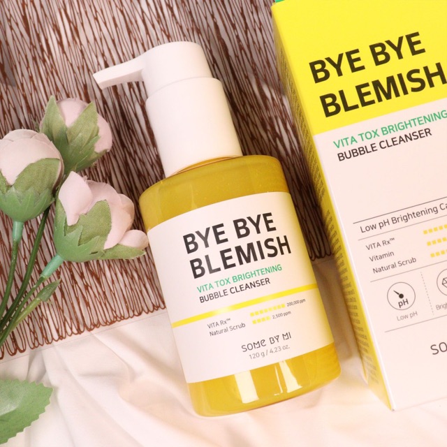 SỮA RỬA MẶT SỦI BỌT THẢI ĐỘC SOME BY MI BYE BYE BLEMISH VITA TOK BRIGHTENING BUBBLE CLEANSER