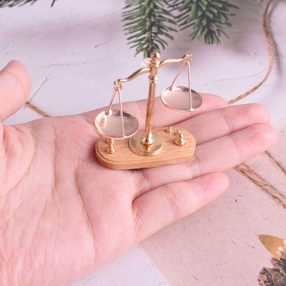 Cân Điện Tử Mini Trang Trí Nhà Búp Bê Tỉ Lệ 1 / 12