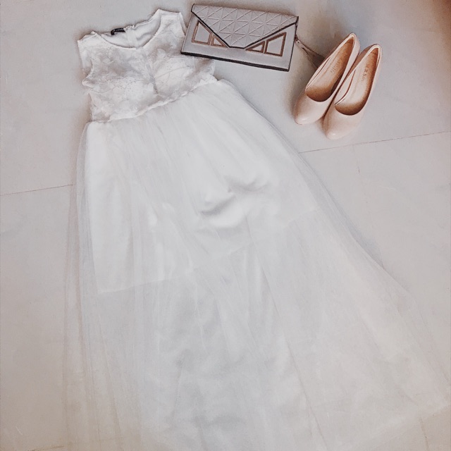 Đầm Maxi trắng ren 3 lớp ( mang đám cưới , đi chụp hình ngoại cảnh đều đẹp)