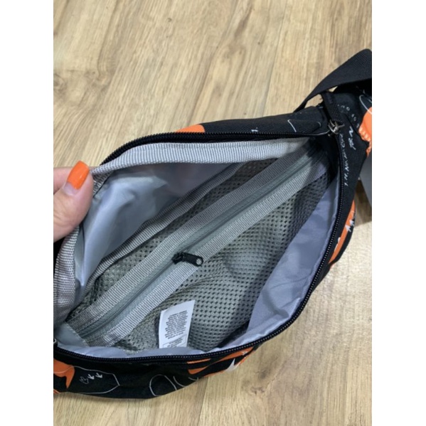 Túi bao tử họa tiết Nike