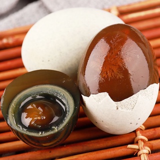 trứng Bắc thảo vàng và đen
