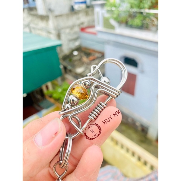 Móc khoá thủ công đá phong thuỷ - đá vàng