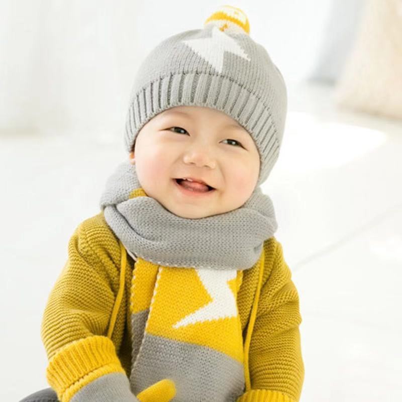 Set mũ len kèm khăn ống mặt cười len đan