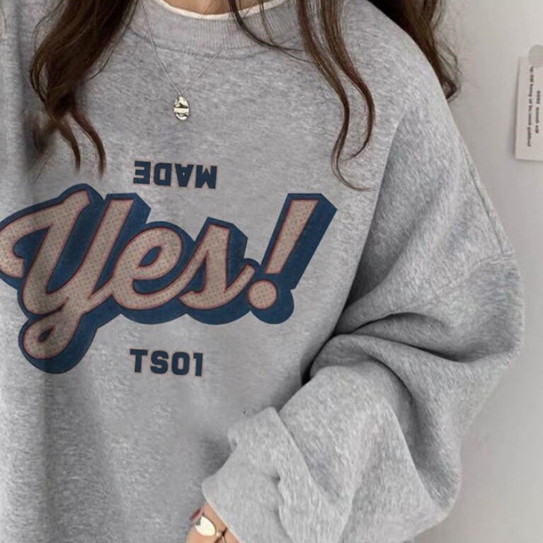 Áo cổ tròn dáng rộng màu xám phong cách retro