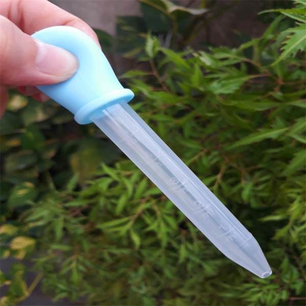Ống BÓN SỮA cho bé 5ml