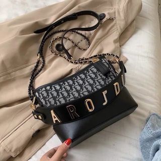 (GIÁ HỦY DIỆT),(HÀNG HOT ),TÚI NGỌC TRINH THỔ CẨM GẮN CHỮ JADO