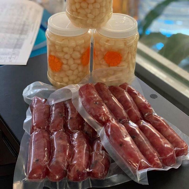 Lạp xưởng tươi Bảy Kiệt - 0.5kg (đặc sản Cần Đước Long An) | BigBuy360 - bigbuy360.vn