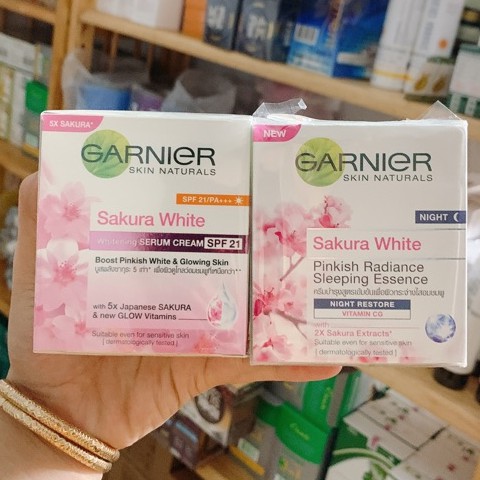 Kem dưỡng trắng da Garnier Sakura White hàng Thái Lan chính hãng