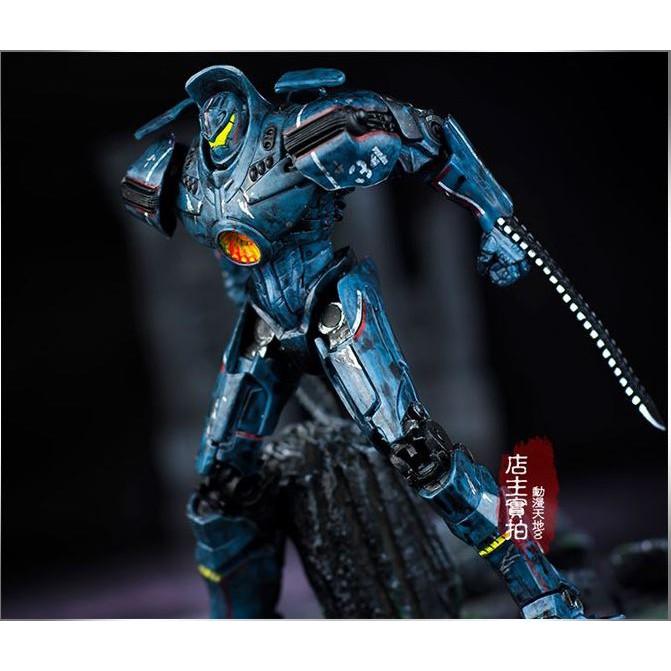 Mô hình Gipsy Danger Battle Damage JEAGER PACIFIC RIM NECA 19cm