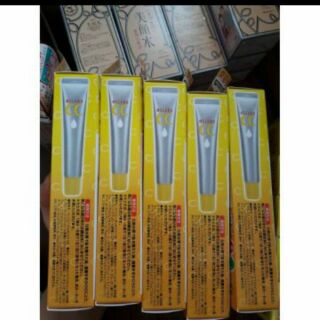 Serum vitamin C melano CC Rohto