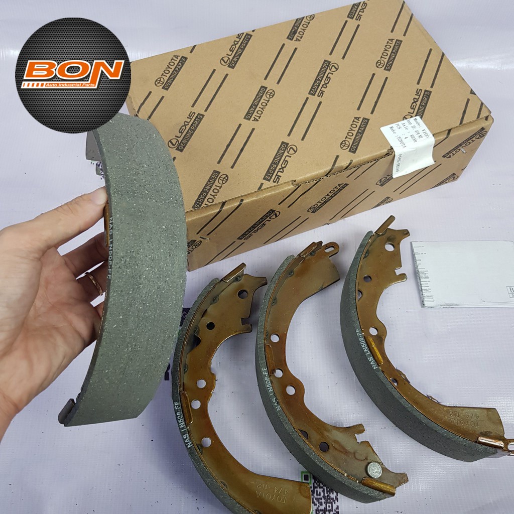 Má phanh  sau xe Toyota Innova  Mã: 044950K040 / 04495YZZZ2