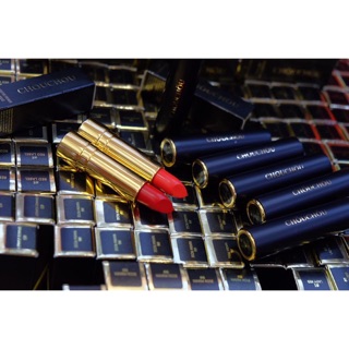 💋💋💋son chouchou signature premier matt rouge.