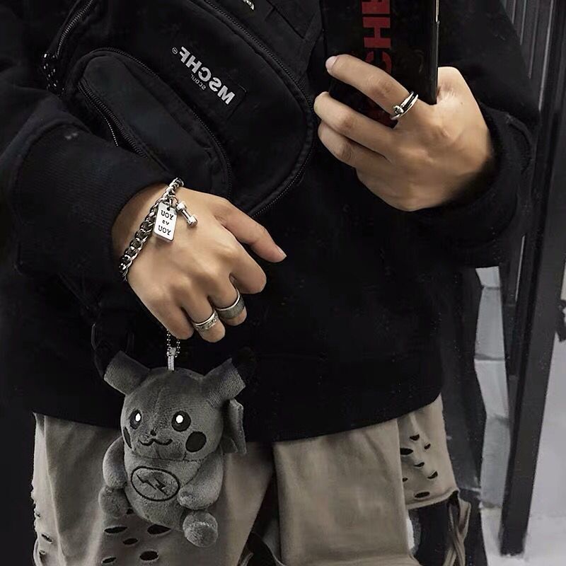 Vòng tay mặt hình quả tạ phong cách thời trang Hàn Quốc cá tính