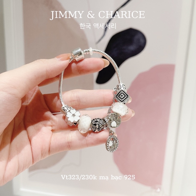 Vòng tay charm Jimmy & Charice màu trắng chất liệu thép mạ bạc