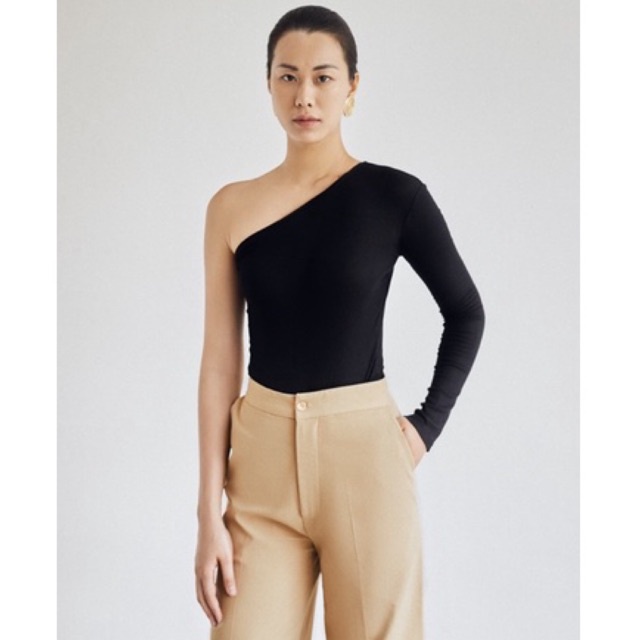 NOMI TOP - ICONICSTUDIOS