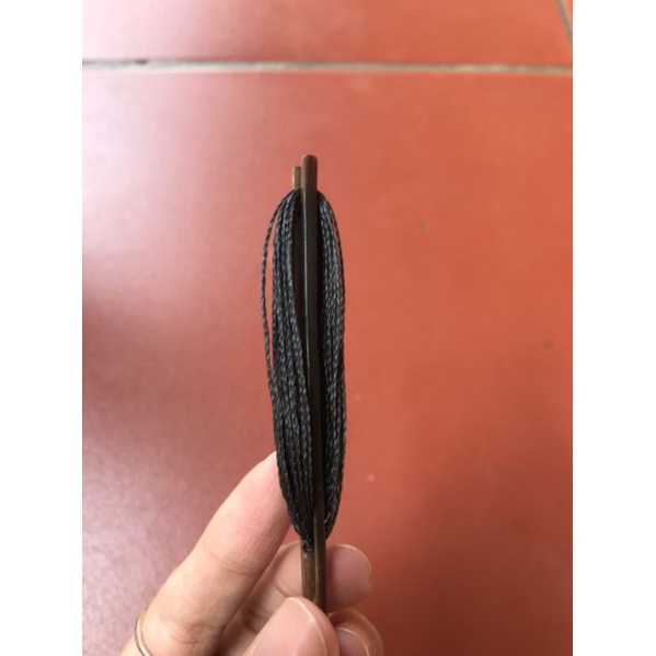 Que móc ghim có sẵn chỉ để vá sửa chữa lưới tặng kèm chỉ có hướng dẫn cách vá