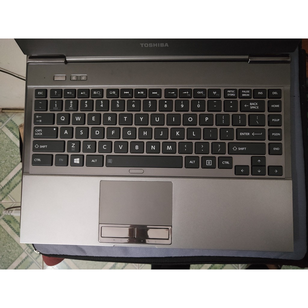 LAPTOP TOSHIBA DYNABOOK R632 SIÊU MỎNG CORE I5/ RAM 4GB/ SSD 128GB