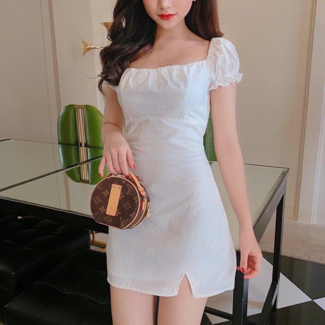 ĐẦM TRẮNG HOA CÚC TAY PHỒNG