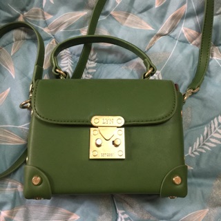 Combo váy xanh túi ạ.Váy babydoll , túi lyn .... Combo mẹ và bé .Áo len , chân váy , áo dài , set đồ . Combo mẹ và bé ..