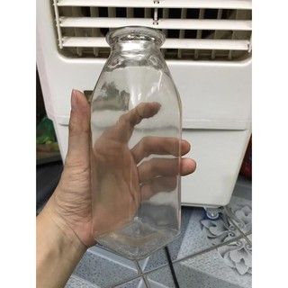 Lọ hoa thủy tinh hình chai