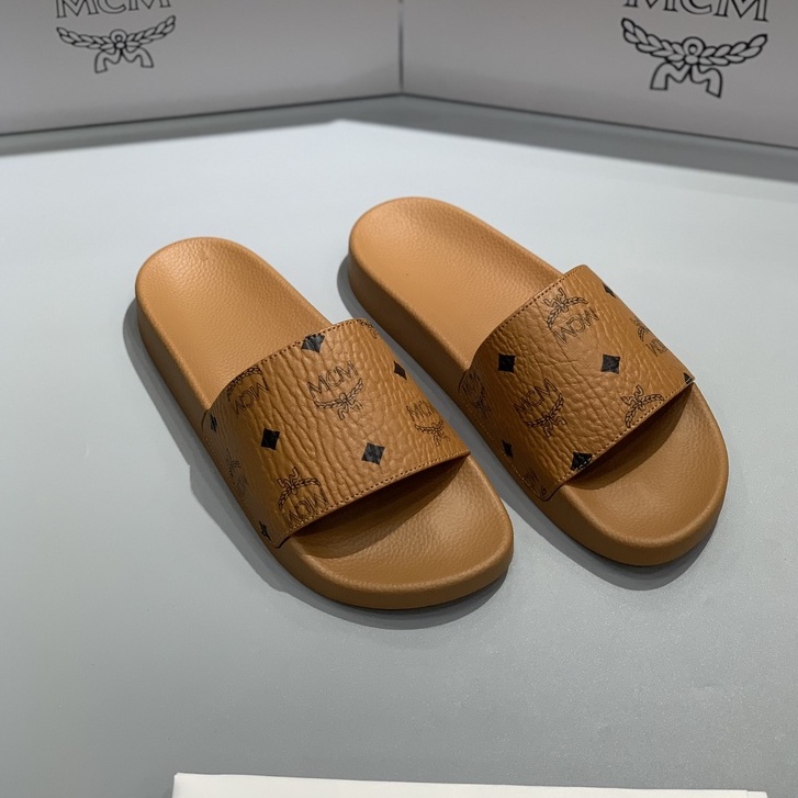 Dép lê quai ngang MCM 2022