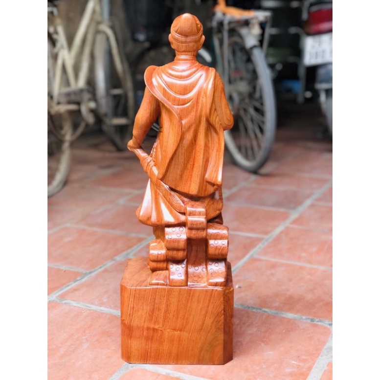 Tượng Trần Quốc Tuấn Hưng đạo vương gỗ Hương cao 60cm