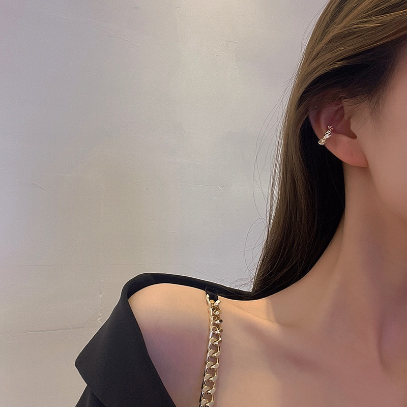 Khuyên Kẹp Tai Cỡ Nhỏ Không Cần Xỏ Lỗ Kiểu Hàn Quốc Đơn Giản Cá Tính