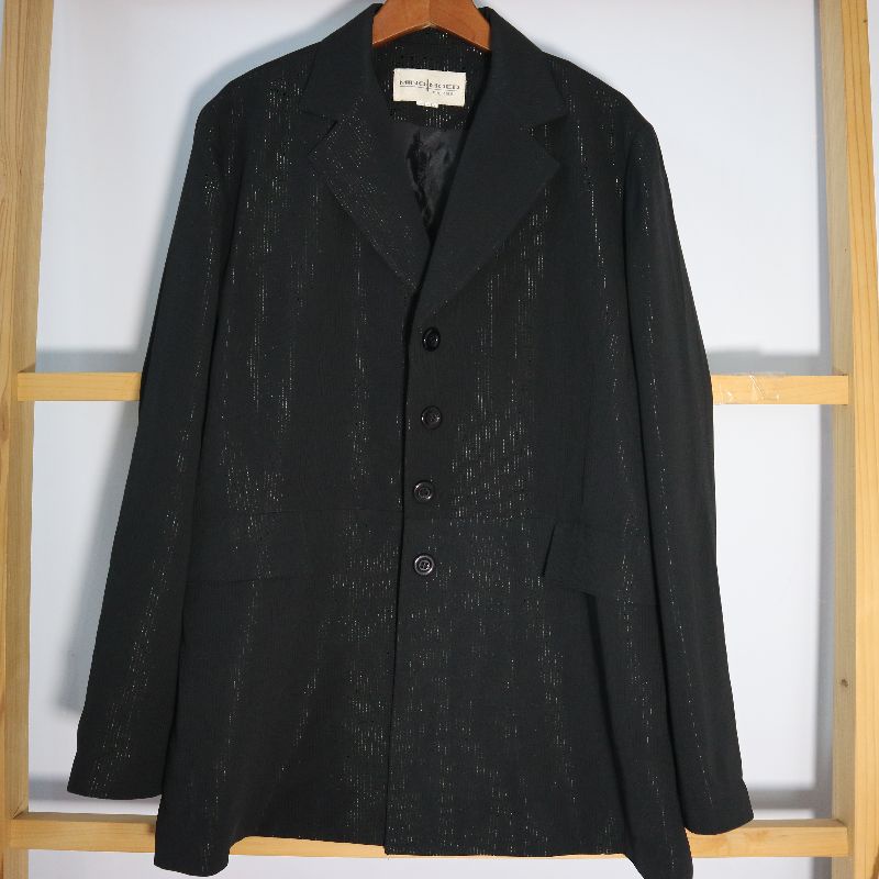 Blazer sọc nhũ