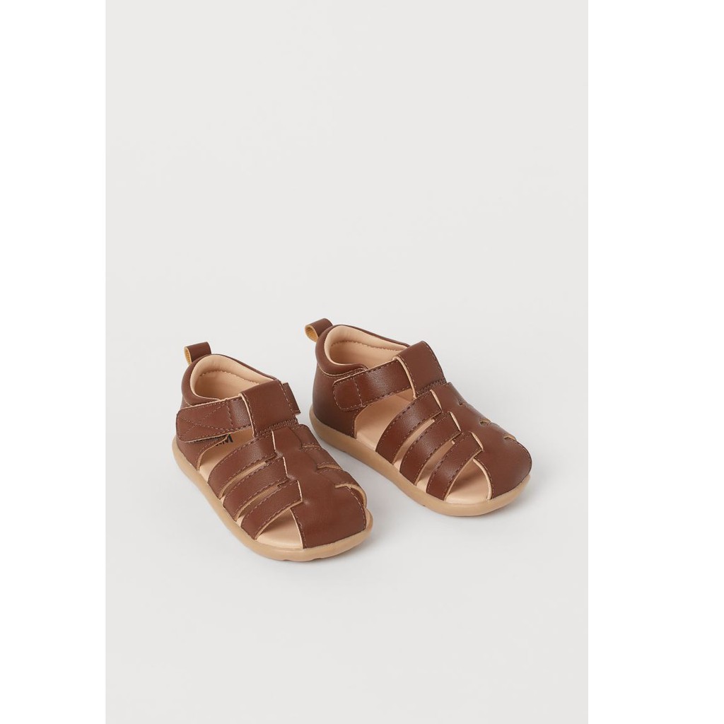 Sandals rọ bé trai, màu nâu, Hờ mờ UK săn SALE